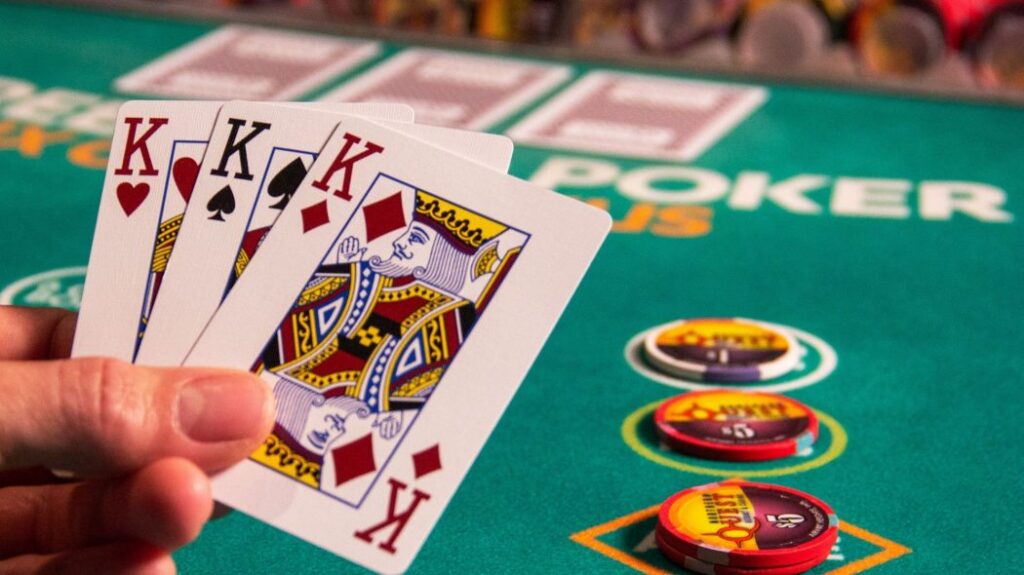 3 card poker online